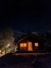 Log Cabin with hot-tub & Sauna, secluded location - Image 2