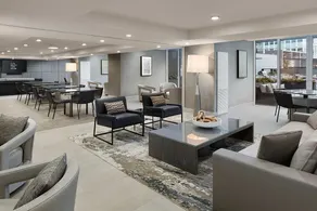 Level Seattle - Luxurious One Bedroom Suite - Image 2