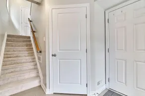 Modern 2BR Home in Barrhaven- 2 Free parking - Image 4