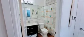 Adorable accommodation in Sylvan Lake - Image 4