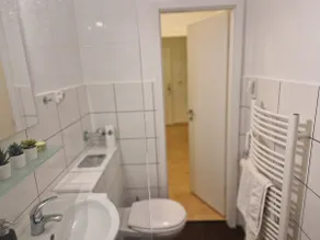 Urban Heaven Stays - 2 bedroom apartment - Image 4