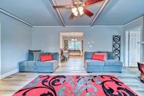 10 Minutes From Downtown Atlanta - Image 2