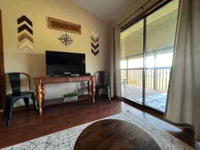 New! Treetop Retreat: 1 Mile from Silver Dollar City - Image 5