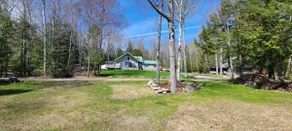 Spacious Waterfront Home, 3 Bedrooms, 2 Full Baths - Image 3