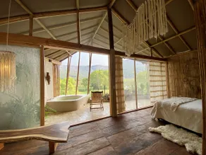 A Sumaa eco-cabin on the river bank, Jalcomulco - Image 3