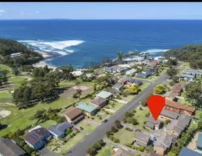 2-bedroom townhouse with ocean views - Image 3