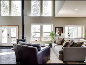 Mountain Liv’n Modern 100% Off-grid Home with Amazing Views - Image 3