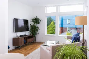 Slice of Capitol Hill Life! 2bd Townhome w views - Image 3
