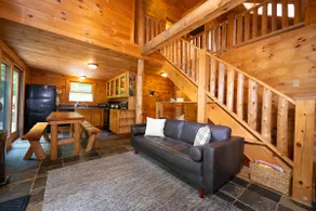 Rocky Ledge: Cozy Pet-Friendly 3BR Log Cabin - Image 3