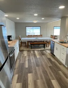 Stunning 2BR Waterfront w/Beach and Panarama Deck - Image 3