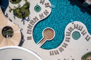 Your Perfect Luxury Stay in Via Mar - Image 5