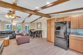 Secluded Home \"Behind The Vines\". SLEEPS 22 on over an acre! - Image 3