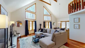 Secluded 3 Br Luxury Chalet! - Image 4