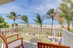 Private Resort! Beachfront home with pool & hot tub and five en suite rooms - Image 2