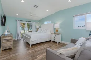Private Resort! Beachfront home with pool & hot tub and five en suite rooms - Image 5