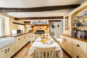 Pilgrim Corner - large luxury cottage with hot tub - Image 2