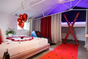 Crazy affordable Loveroom - Image 2