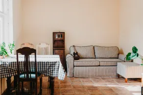 Spacious house with fireplace near lakes and forest - Image 3