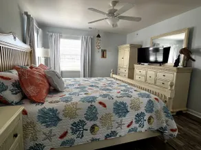 Family fun at the beach! Updated 3BR condo w/pool. - Image 3