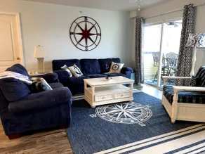 Family fun at the beach! Updated 3BR condo w/pool. - Image 4
