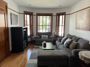 Stylish 2-BR in Avondale near Logan Square/Wrigley - Image 4