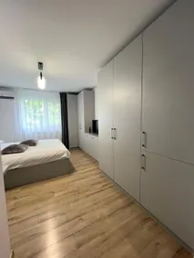 Modern studio close to the city's attractions - Image 2