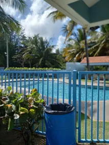 Sunny 2-bedroom condo by the beach\n - Image 4