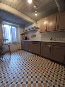 Provencal house in the heart of the village of Figanières - Image 3