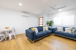 Caloundra's Golden Getaway - Image 5