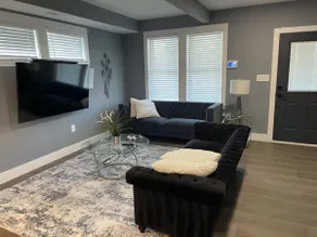 Newly Renovated Beautiful 3 bedroom home! - Image 2