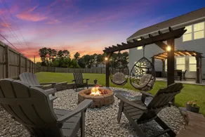 ✨MODERN 3 BEDROOM W/ PLENTY AMENITIES TO ENJOY!✨ - Image 2