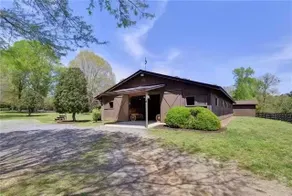 Private Cottage! On Horse Rescue in Williamsburg! - Image 2