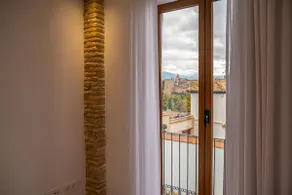 Florentia Homes 4 VIEWS & BATH - Image 3