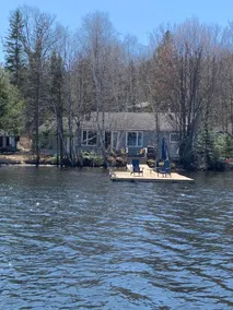 Waters Edge Cottage on Eagle Lake, North Muskoka - Image 2