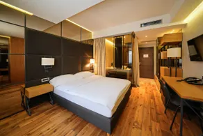 Premium Rooms - Image 3