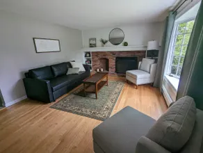 Cozy Cape - near downtown, schools and park - Image 2