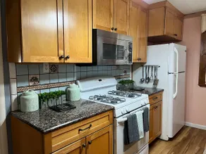 Country Living - Image 4