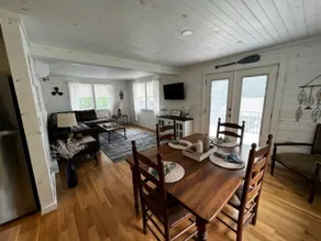Cozy Cottage with lake view and indoor fireplace - Image 5