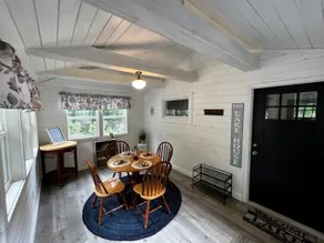 Cozy Cottage with lake view and indoor fireplace - Image 2