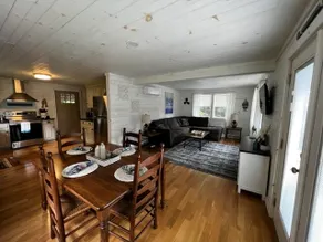 Cozy Cottage with lake view and indoor fireplace - Image 4