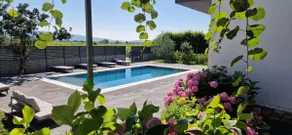Luxury villa with private swimming pool - Image 2