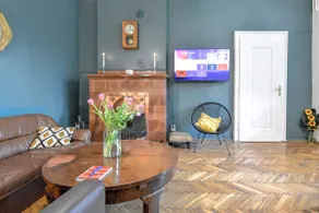 Fully Equipped | 2BDR | Top Location | Spacious - Image 2