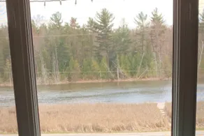 “Tree house” with lake view - Image 5