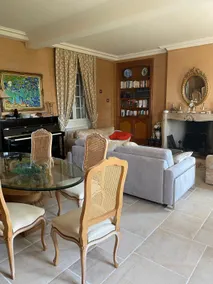 Beautiful prestigious villa with pool - Image 3