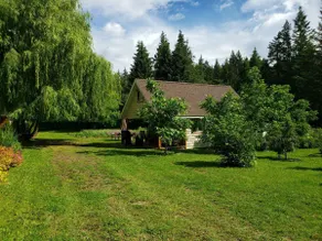 Cozy Cabin, 2 min to the HWY1 - Image 2