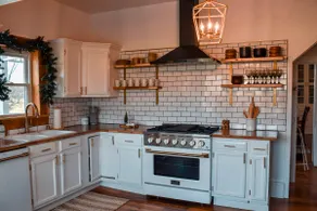 New! Large Victorian home! Outdoor space for entertaining! - Image 2