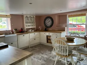 Devon cottage and cabin sleeps 7 - Image 2