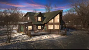 Cozy Log Cabin Near Indiana Dunes & Lake Michigan! - Image 3