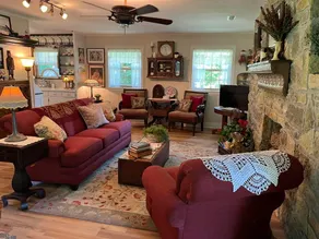 Charming Stone Cottage - Quiet Central Location - Image 2