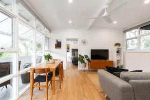 Modern Stylish Self-contained Apartment - Image 3